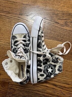 Converse High Top Sneakers in Black & Cream Leopard Pattern, Women’s size 9